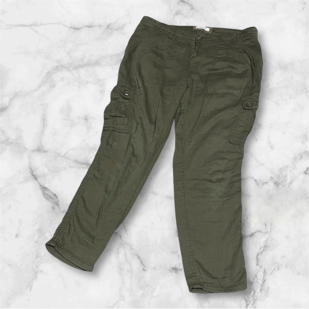 Aerie olive Green Cargo Pants cropped size 0 relaxed fit
